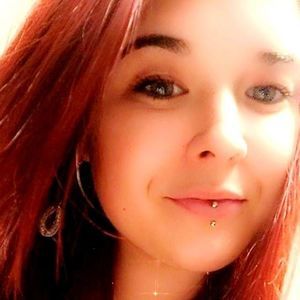 Meet your Posher, Annie-jade